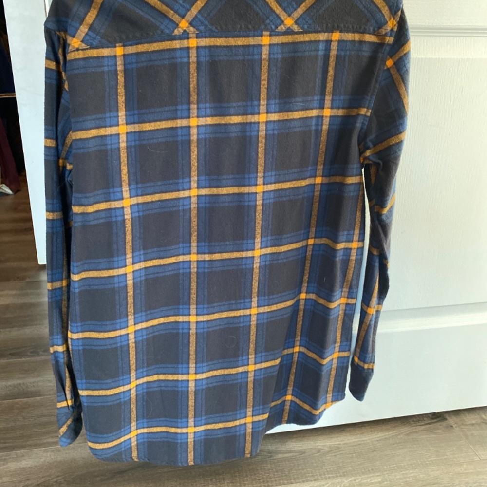 Quicksilver button up - Picture 2 of 2